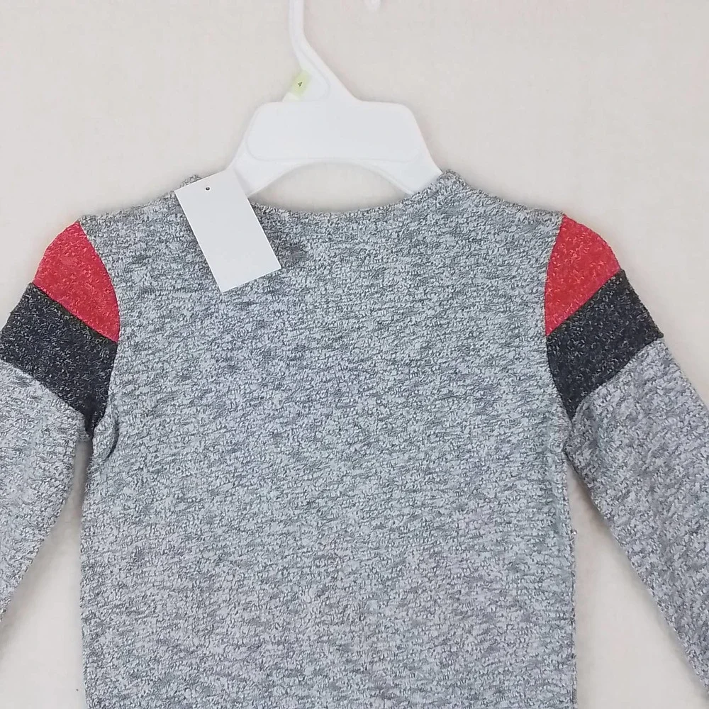OshKosh Long Sleeve Knit Tee‎ T-Shirt Size 4 in Heathered Gray w/ Red